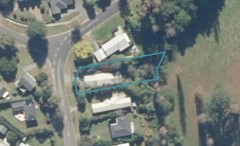 29 Kinloch Road, Taupo - Carousel 1