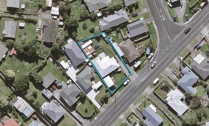 112 Ngamotu Road, Spotswood, New Plymouth - Carousel 1