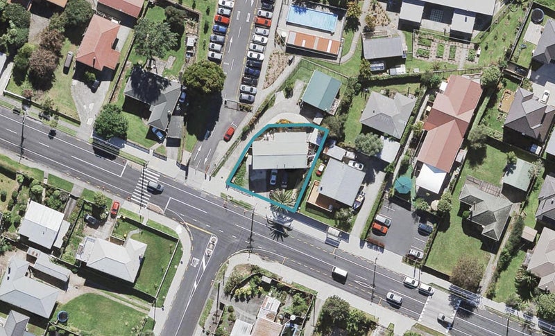 13 St Leonards Road, Kelston, Auckland - Carousel 1