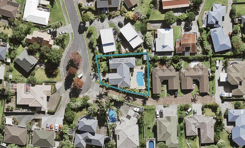 4 Carl Place, Unsworth Heights, Auckland - Carousel 1