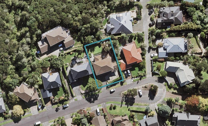 32 Ravenstone Place, Chatswood, Auckland - Carousel 1