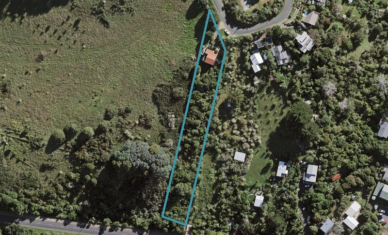 30 Tiri Road, Oneroa, Waiheke Island - Carousel 1