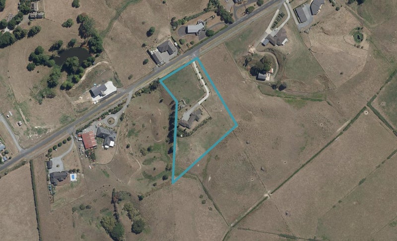 137 Wallace Road, Temple View, Hamilton - Carousel 1