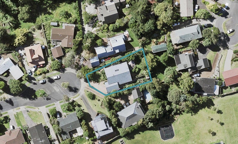 41 Lastel Place, Shelly Park, Auckland - Carousel 1