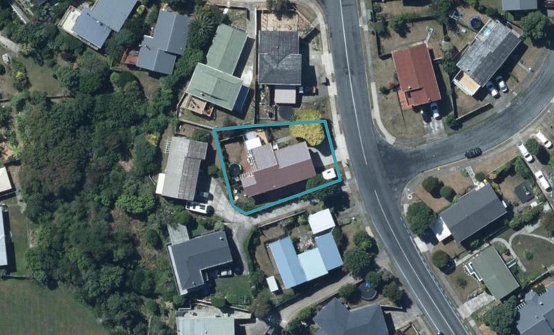4 Tweed Road, Papakowhai, Porirua - Carousel 1
