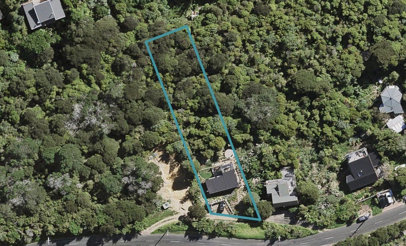 3 Pacific Parade, Surfdale, Waiheke Island - Carousel 1
