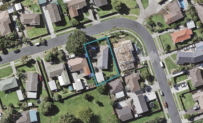 24 Lisa Rise, Half Moon Bay, Auckland - Carousel 1