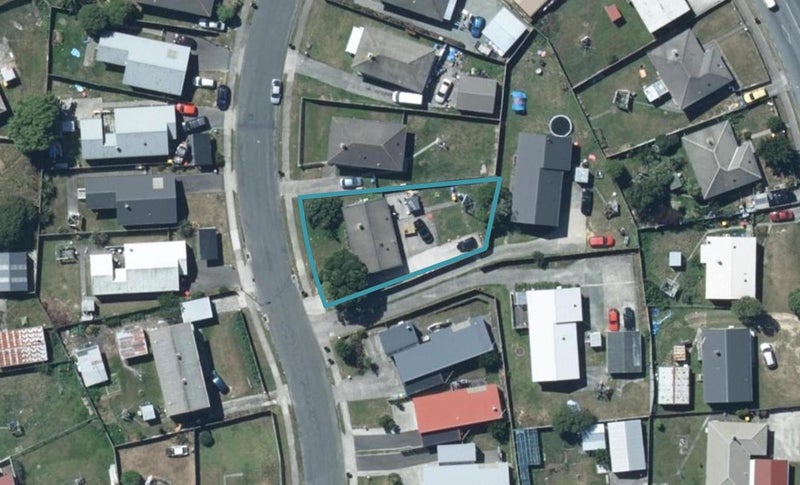 78 Westmeath Street, Waitangirua, Porirua - Carousel 1