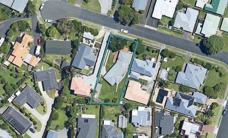 10 Pamela Place, Otumoetai, Tauranga - Carousel 1