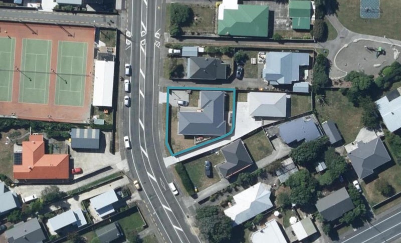 21 Main Road, Titahi Bay, Porirua - Carousel 1