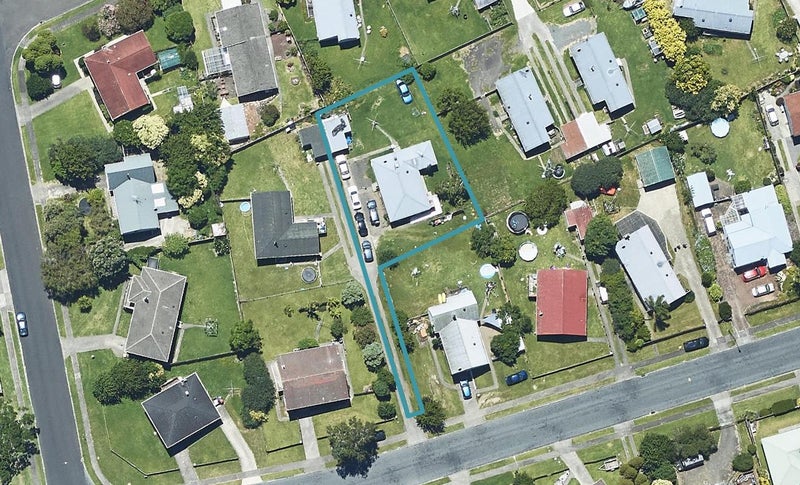 6 Corinna Street, Welcome Bay, Tauranga - Carousel 1