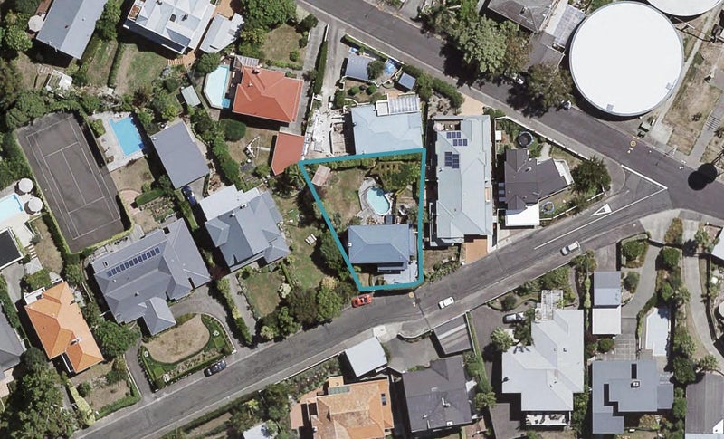 3 Cobden Road, Bluff Hill, Napier - Carousel 1