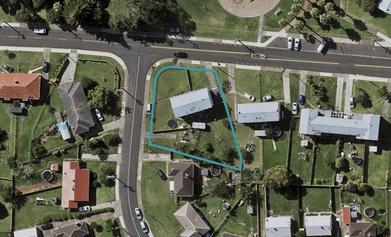 2 Nola Crescent, Otara, Auckland - Carousel 1