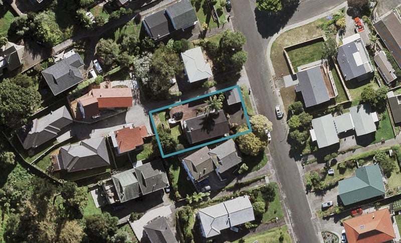 18 Bel Air Drive, Hillsborough, Auckland - Carousel 1