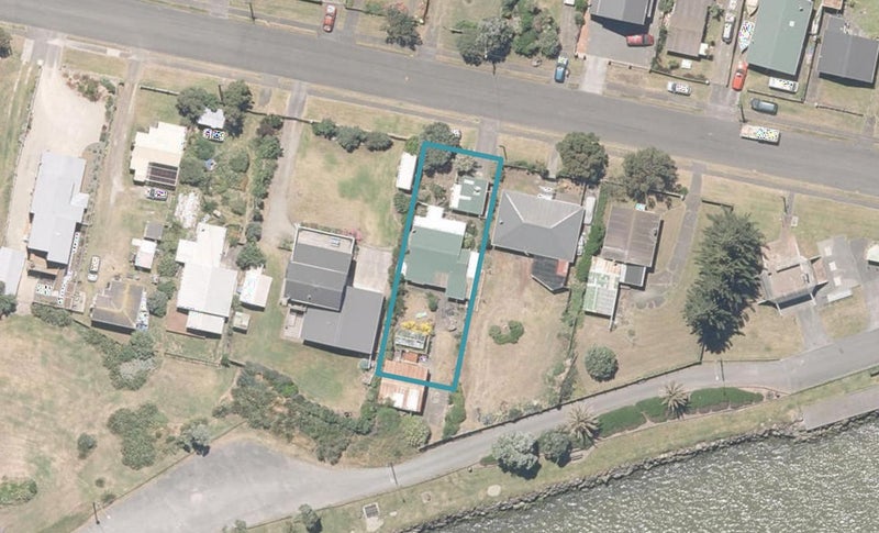 5 Tregenna Street, Castlecliff, Whanganui - Carousel 1