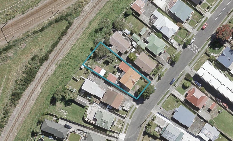 41 Awamutu Grove, Waiwhetu, Lower Hutt - Carousel 1