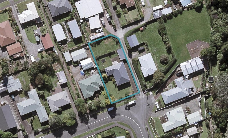 20 Hurdon Street, Hurdon, New Plymouth - Carousel 1