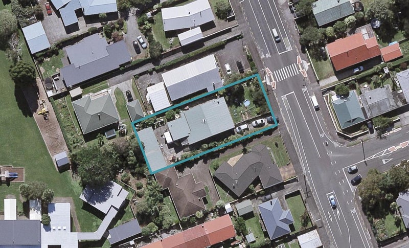 260 Carrington Street, Vogeltown, New Plymouth - Carousel 1