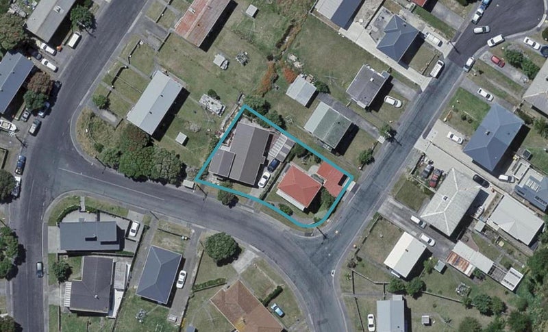 3B Taiaroa Street, Strathmore Park, Wellington - Carousel 1