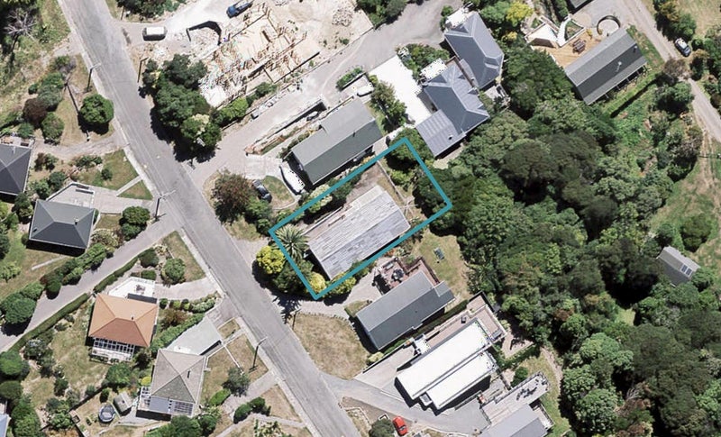 39 Selwyn Avenue, Akaroa, Akaroa - Carousel 1