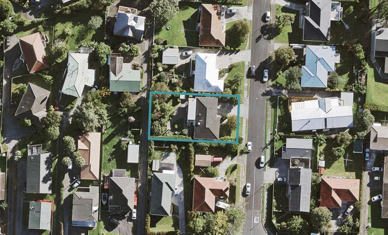4 Hibiscus Place, Hillsborough, Auckland - Carousel 1