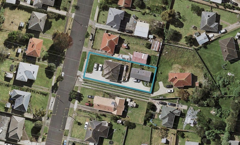 17 Gilbert Road, Otara, Auckland - Carousel 1