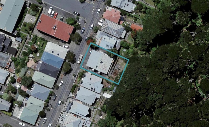 35 Scarborough Terrace, Mount Victoria, Wellington - Carousel 1