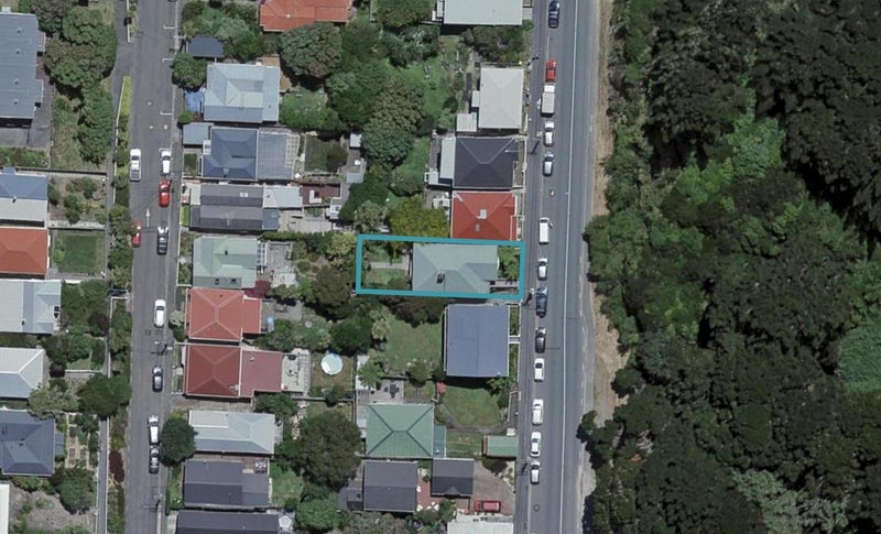 142 Russell Terrace, Berhampore, Wellington - Carousel 1