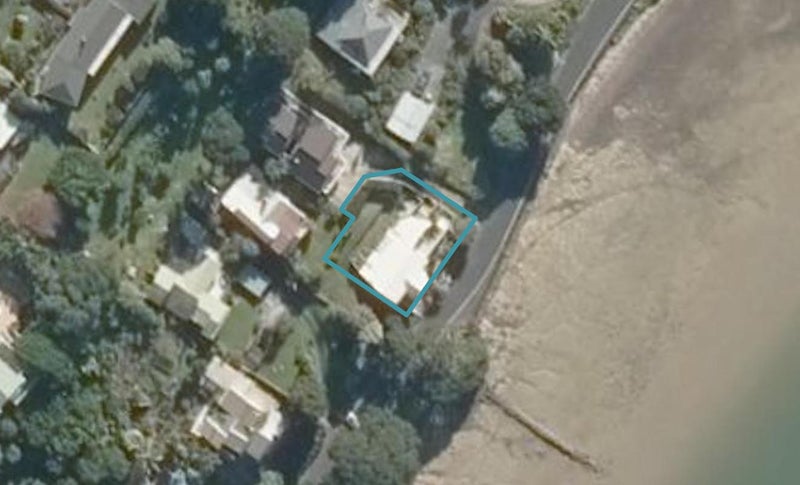 126 Beach Road, Onerahi, Whangarei - Carousel 1