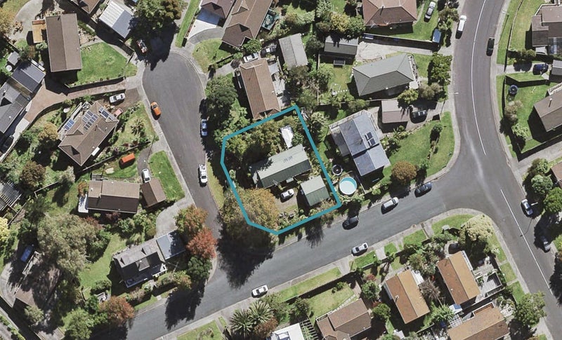 1 Glendawn Place, Bayview, Auckland - Carousel 1