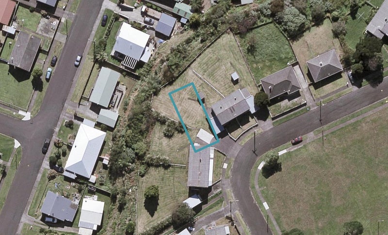 11 Pukeori Street, Marfell, New Plymouth - Carousel 1
