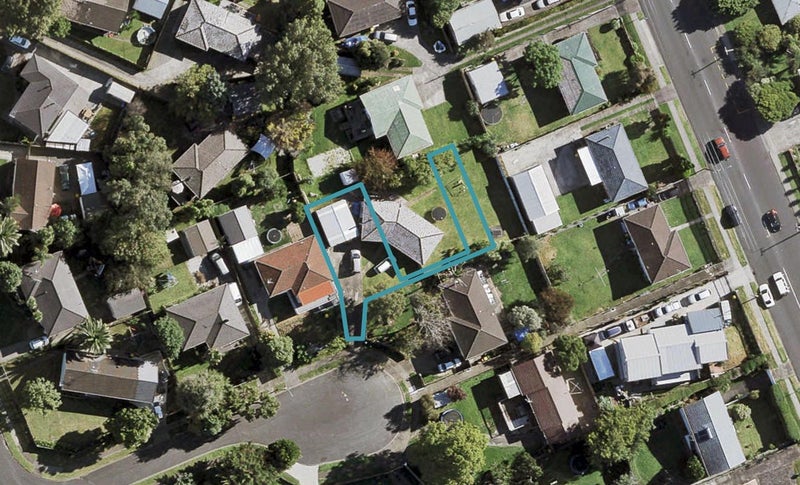 8E Rainbow Place, Wattle Downs, Auckland - Carousel 1