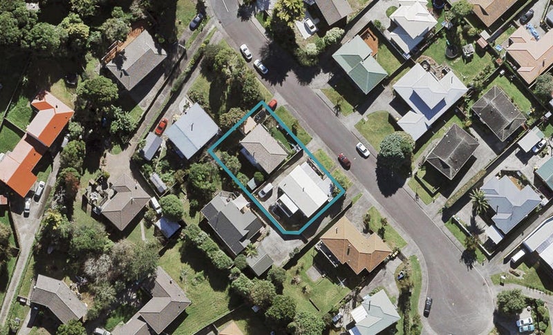 2/9 Darcy Place, Massey, Auckland - Carousel 1