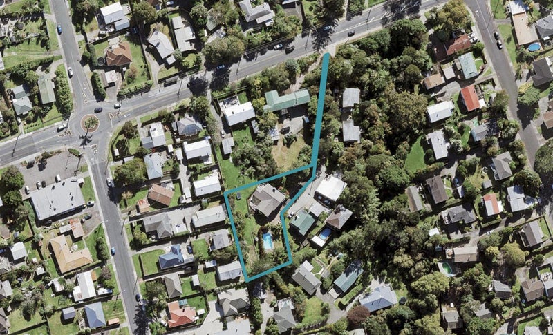 221 Beach Haven Road, Beach Haven, Auckland - Carousel 1