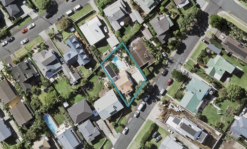 12 Ewen Street, Takapuna, Auckland - Carousel 1