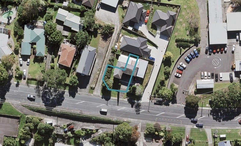 1/110 Royal Road, Massey, Auckland - Carousel 1