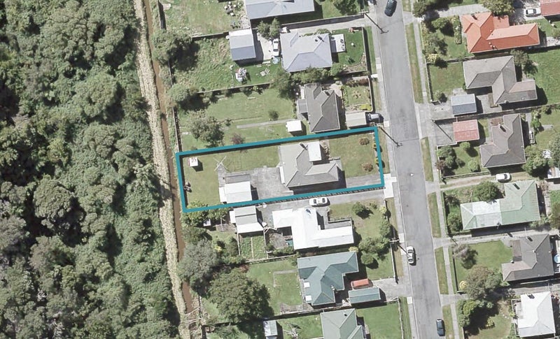 52 Dover Road, Wainuiomata, Lower Hutt - Carousel 1