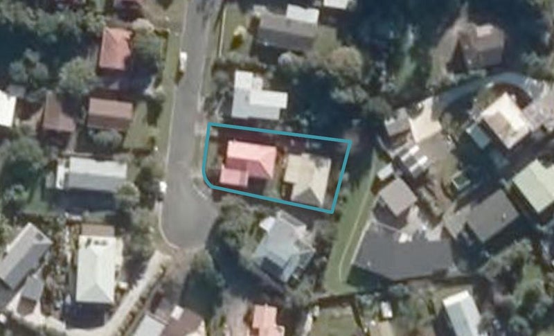 11 Glover Place, Onerahi, Whangarei - Carousel 1