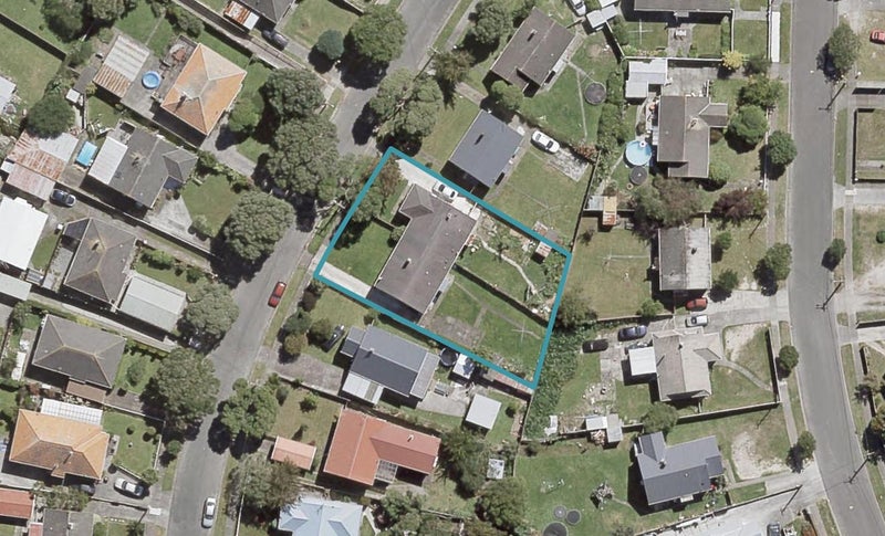 18/16 Lockwood Crescent, Taita, Lower Hutt - Carousel 1