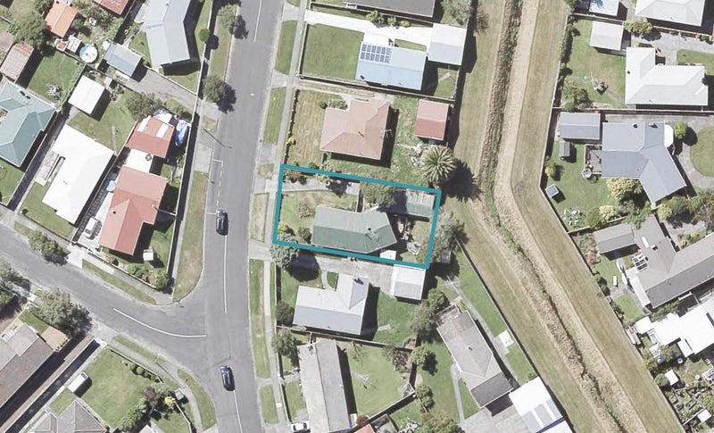 18 Mohaka Street, Wainuiomata, Lower Hutt - Carousel 1