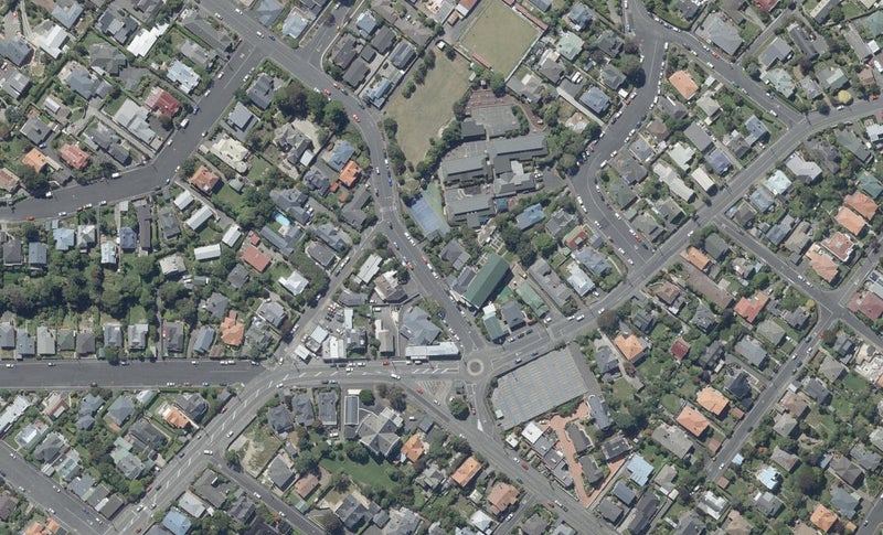 11 Balmacewen Road, Maori Hill, Dunedin - Carousel 1