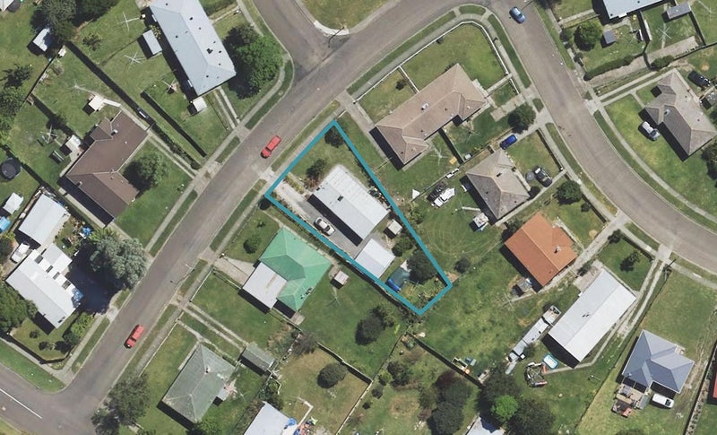 7 Cavendish Crescent, Outer Kaiti, Gisborne - Carousel 1