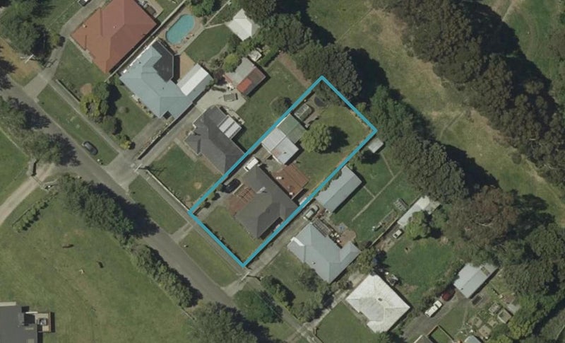 81 Hewitts Road, Linton, Palmerston North - Carousel 1