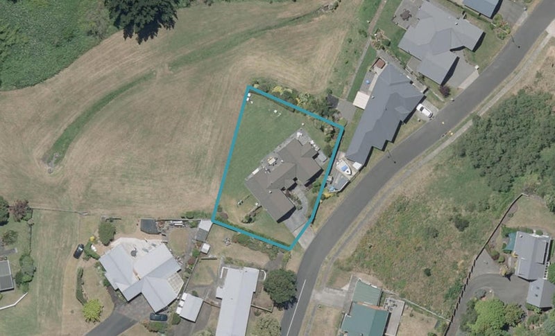 1 Sandy Lane, Otamatea, Whanganui - Carousel 1
