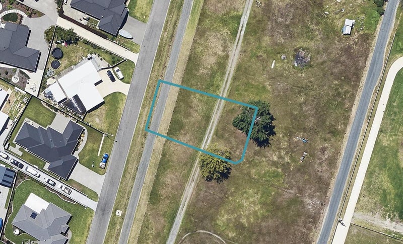 12 Dawn Parade, Coastlands, Whakatane - Carousel 1