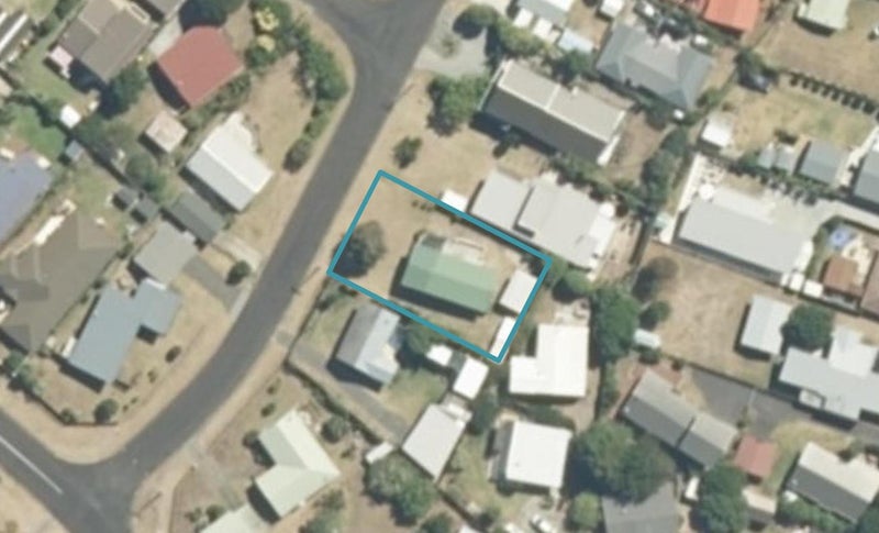102 Hauturu Street, Whangamatā - Carousel 1