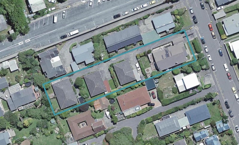 27 Parkvale Road, Karori, Wellington - Carousel 1