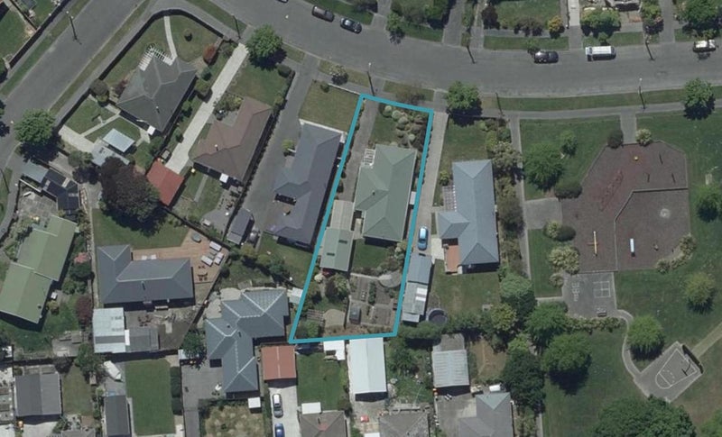 9 Vardon Crescent, Shirley, Christchurch - Carousel 1