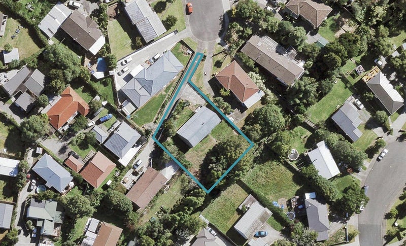 13 Spode Place, Henderson, Auckland - Carousel 1