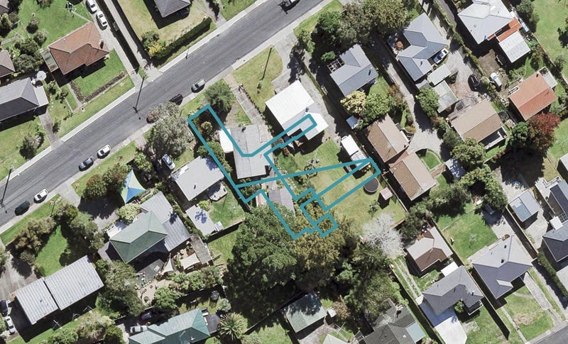 9/5 Lancaster Road, Beach Haven, Auckland - Carousel 1